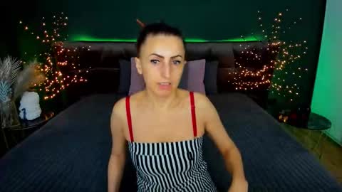 rebecca_diamonds online show from 11-04-25, 06:34