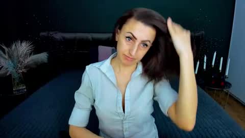 Snapshot of rebecca_diamonds chatting on 02-17-26, 06:32 rebecca_diamonds online show from 02-17-26, 06:32