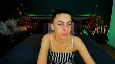 Snapshot of rebecca_diamonds chatting on 03-03-26, 06:19 rebecca_diamonds online show from 03-03-26, 06:19