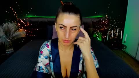 Snapshot of rebecca_diamonds chatting on 03-10-26, 06:51 rebecca_diamonds online show from 03-10-26, 06:51