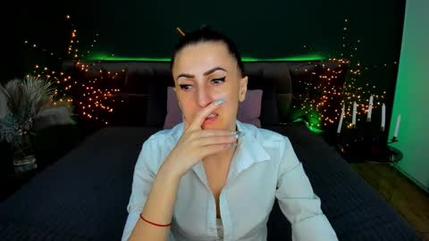 Snapshot of rebecca_diamonds chatting on 03-19-26, 07:01 rebecca_diamonds online show from 03-19-26, 07:01