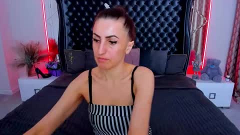 Snapshot of rebecca_diamonds chatting on 03-26-26, 07:25 rebecca_diamonds online show from 03-26-26, 07:25