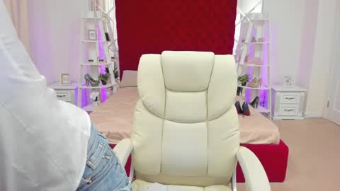 Snapshot of rebecca_diamonds chatting on 04-01-26, 05:52 rebecca_diamonds online show from 04-01-26, 05:52