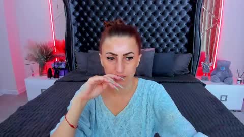 Snapshot of rebecca_diamonds chatting on 05-10-26, 05:12 rebecca_diamonds online show from 05-10-26, 05:12