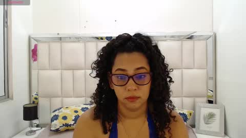 Snapshot of rebecca_mils chatting on 02-27-25, 10:59 R E B E C A online show from 02-27-25, 10:59