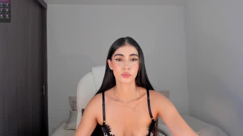 Snapshot of rebeccabaxter chatting on 02-12-25, 03:29 Rebecca online show from 02-12-25, 03:29