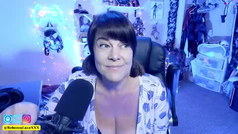 Rebecca Love online show from 11-12-25, 10:09