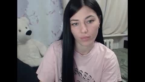 Snapshot of rebeka_08 chatting on 03-18-26, 01:25 Rebeka 08 online show from 03-18-26, 01:25