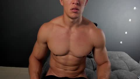 Snapshot of recce_taylor4 chatting on 02-16-25, 11:48 twitter REECET26 instagram RECCETAYLOR online show from 02-16-25, 11:48