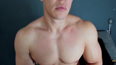 Snapshot of recce_taylor4 chatting on 10-25-25, 01:18 twitter REECET26 instagram RECCETAYLOR online show from 10-25-25, 01:18