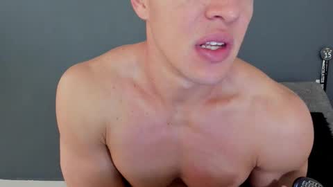 Snapshot of recce_taylor4 chatting on 10-29-25, 03:25 twitter REECET26 instagram RECCETAYLOR online show from 10-29-25, 03:25