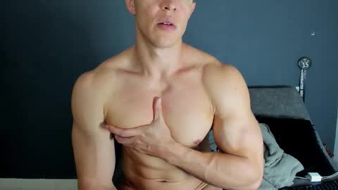 Snapshot of recce_taylor4 chatting on 11-01-25, 03:52 twitter REECET26 instagram RECCETAYLOR online show from 11-01-25, 03:52