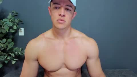 twitter REECET26 instagram RECCETAYLOR online show from 01-12-26, 01:05