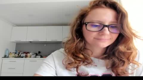 Snapshot of red19910107 chatting on 03-28-26, 12:05 Lolanaturalred online show from 03-28-26, 12:05