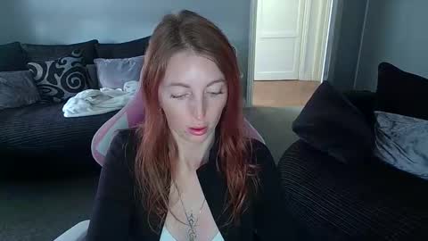 Snapshot of red_firesquirt chatting on 04-14-26, 08:42 Red - online show from 04-14-26, 08:42