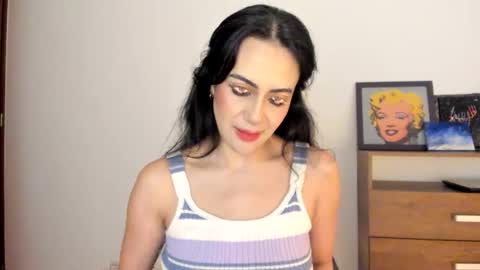 red_flower203 online show from 12-17-25, 07:20