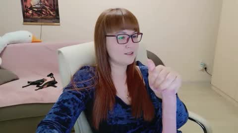 Lisa online show from 11-26-25, 06:09