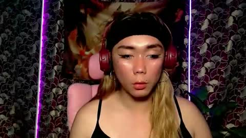 red_kitsune69 online show from 09-19-25, 01:01
