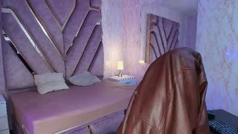 red_pandaa online show from 06-25-26, 03:06