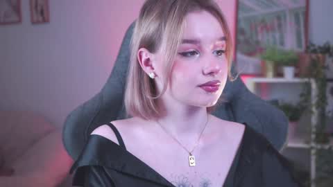 QUEEN OF EVIL online show from 12-04-24, 05:55