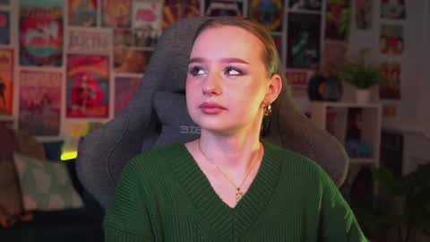 QUEEN OF EVIL online show from 12-12-24, 05:48