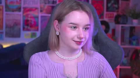 QUEEN OF EVIL online show from 12-18-24, 05:52