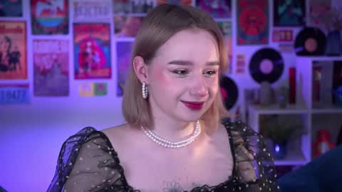 QUEEN OF EVIL online show from 12-23-24, 05:32