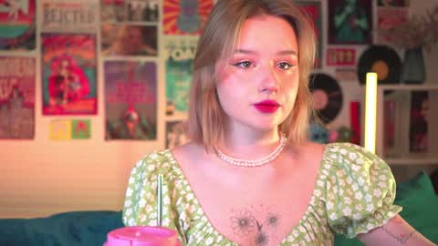 QUEEN OF EVIL online show from 12-28-24, 08:15