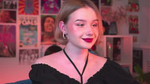 QUEEN OF EVIL online show from 01-05-25, 06:56