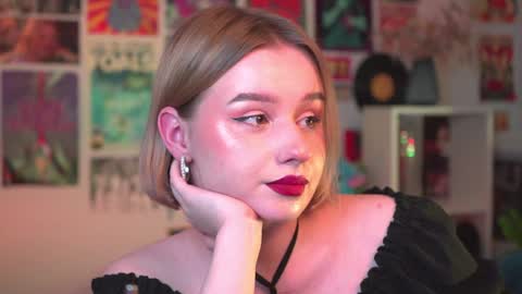 QUEEN OF EVIL online show from 01-06-25, 12:59