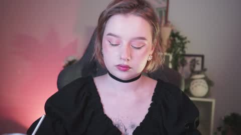 QUEEN OF EVIL online show from 01-09-25, 06:15