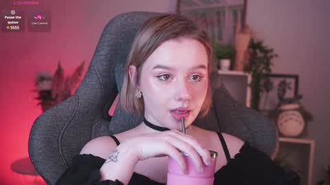 QUEEN OF EVIL online show from 01-09-25, 09:16