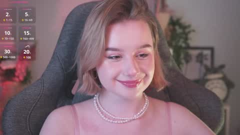 QUEEN OF EVIL online show from 01-11-25, 12:01