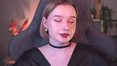 QUEEN OF EVIL online show from 01-15-25, 08:37