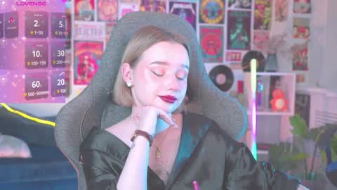 QUEEN OF EVIL online show from 01-23-25, 12:35