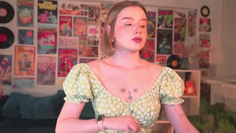 QUEEN OF EVIL online show from 02-22-25, 02:17