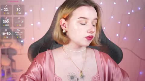 QUEEN OF EVIL online show from 02-25-25, 02:14