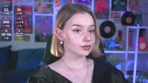 QUEEN OF EVIL online show from 03-03-25, 08:38