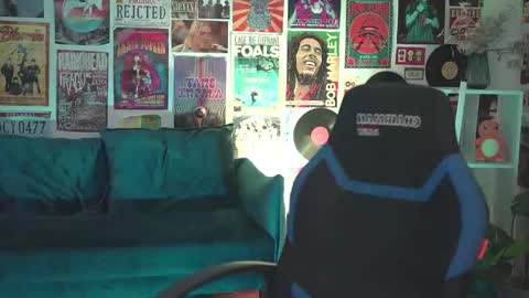 QUEEN OF EVIL online show from 03-04-25, 02:06