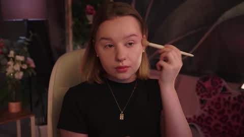 QUEEN OF EVIL online show from 10-05-25, 02:10