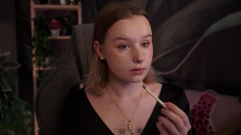 QUEEN OF EVIL online show from 10-12-25, 02:21