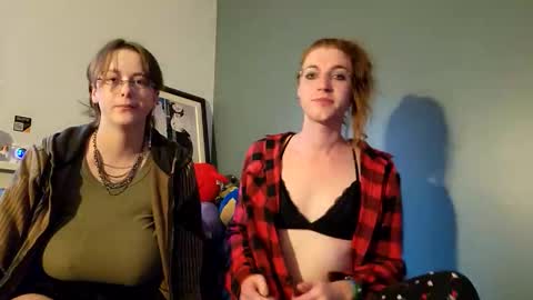 red_verna18 online show from 05-11-26, 01:22
