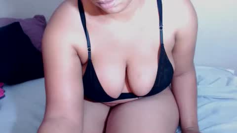 redbonexx22 online show from 03-07-26, 06:54