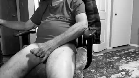 Snapshot of redbud3075 chatting on 10-22-25, 03:51 Daddy G online show from 10-22-25, 03:51