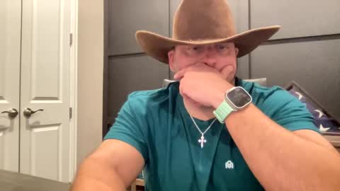 Snapshot of redbull1414 chatting on 12-18-24, 02:21 RedBull online show from 12-18-24, 02:21