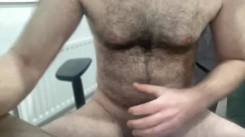 Snapshot of reddbear89 chatting on 11-16-25, 08:09 hornyslutbear online show from 11-16-25, 08:09