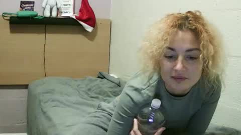 reddgirll online show from 01-02-25, 10:01