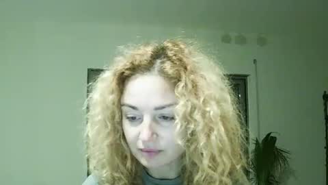 reddgirll online show from 01-07-25, 09:46