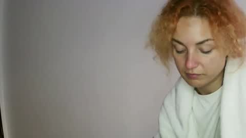 reddgirll online show from 01-16-25, 04:39