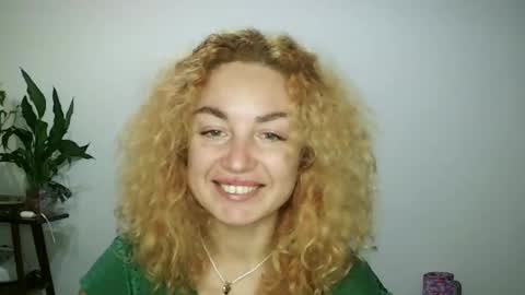 reddgirll online show from 01-22-25, 06:20